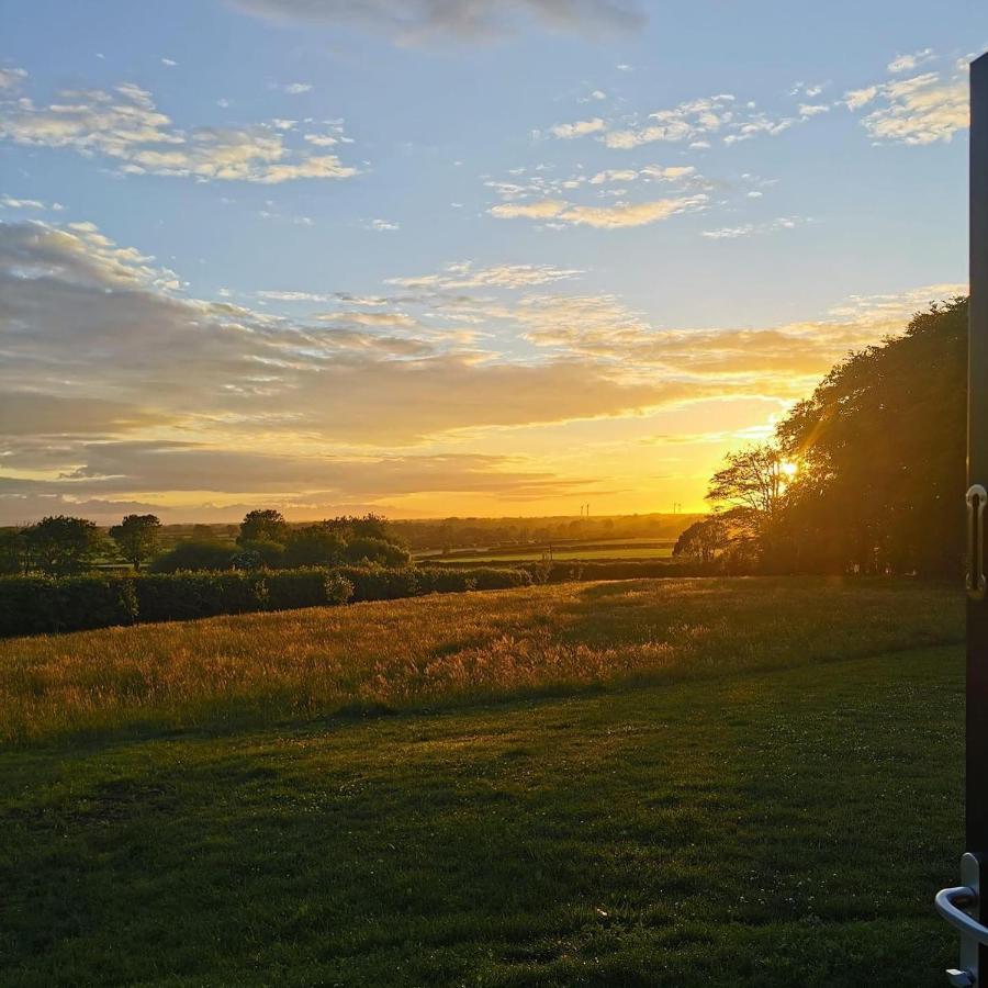 Further Space At Thornfield Luxury Glamping Pods, The Dark Hedges, Ballycastle 밸리머니 외부 사진